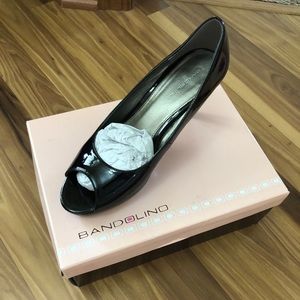 Black bandolino heels